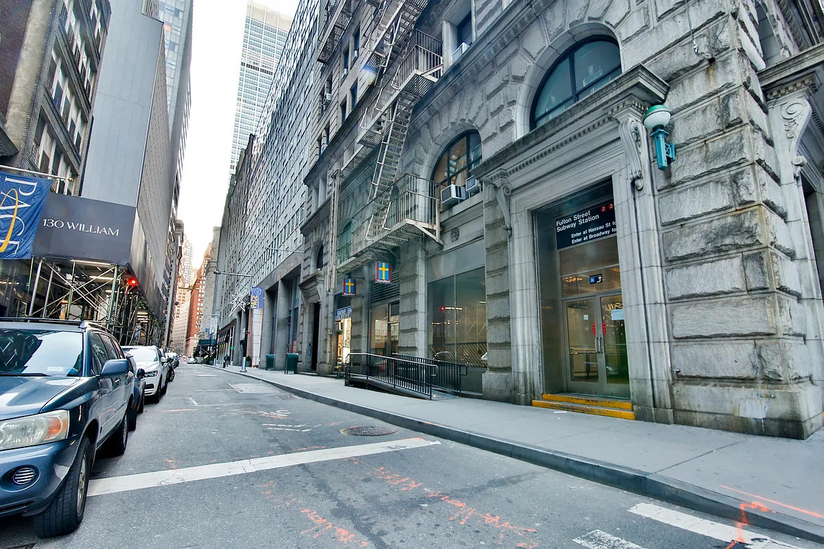 『William  NEWYORK』 The Howell at 84 William Street in Financial District