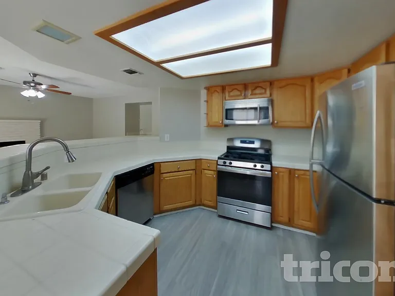 1947 Guinn Dr — Photo 5
