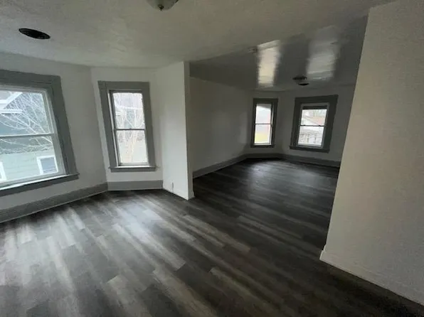 439 4th St #U, Niagara Falls, NY 14301