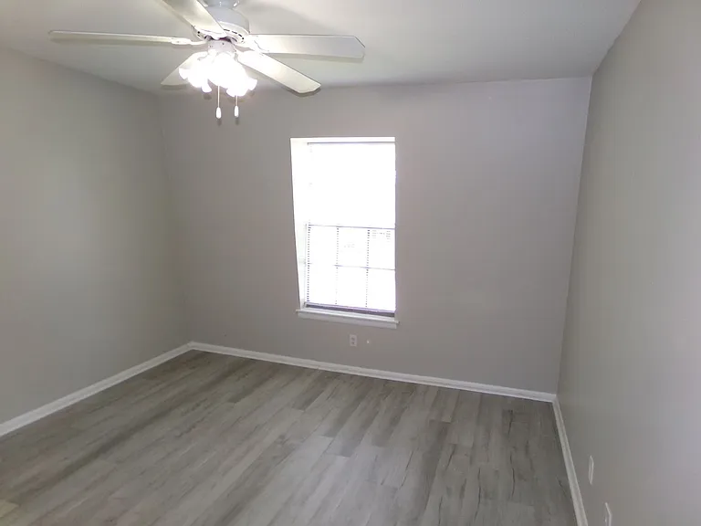 3814 Country Club Rd #K — Photo 10