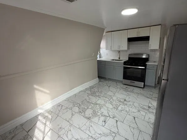 391 Myrtle Ave, Irvington, NJ 07111