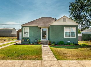205 SW 3rd St, Dimmitt, TX 79027