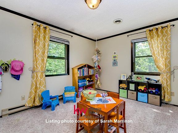 5th image of 18818 Lexington Ave NE
