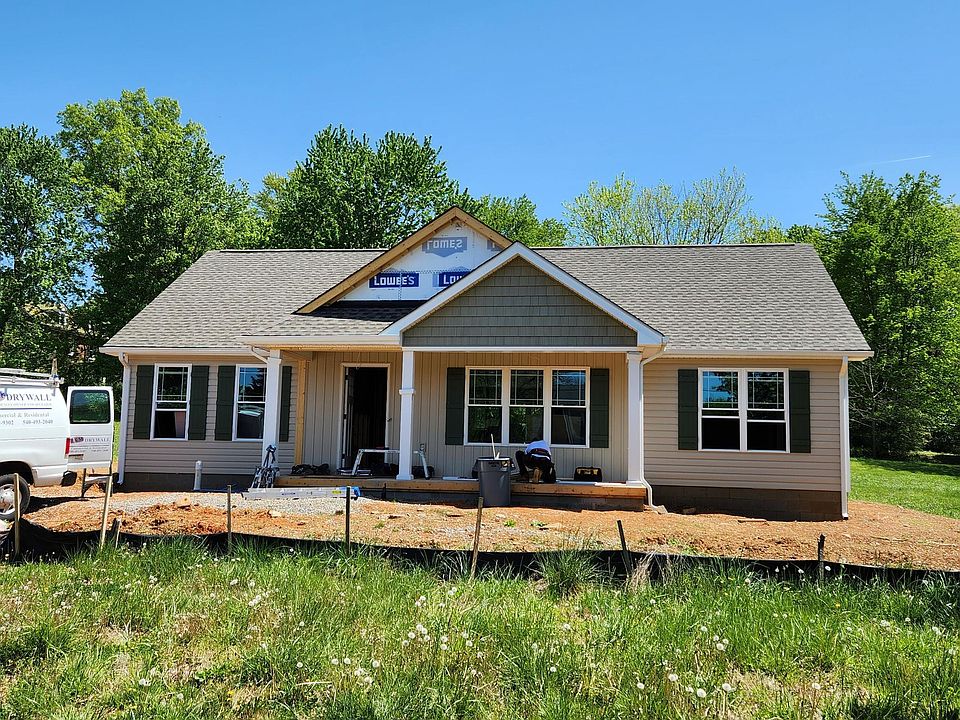 1st image of 212 Princeton Cir NE