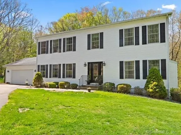 19 Rosemarie Lane, Bozrah, CT 06334