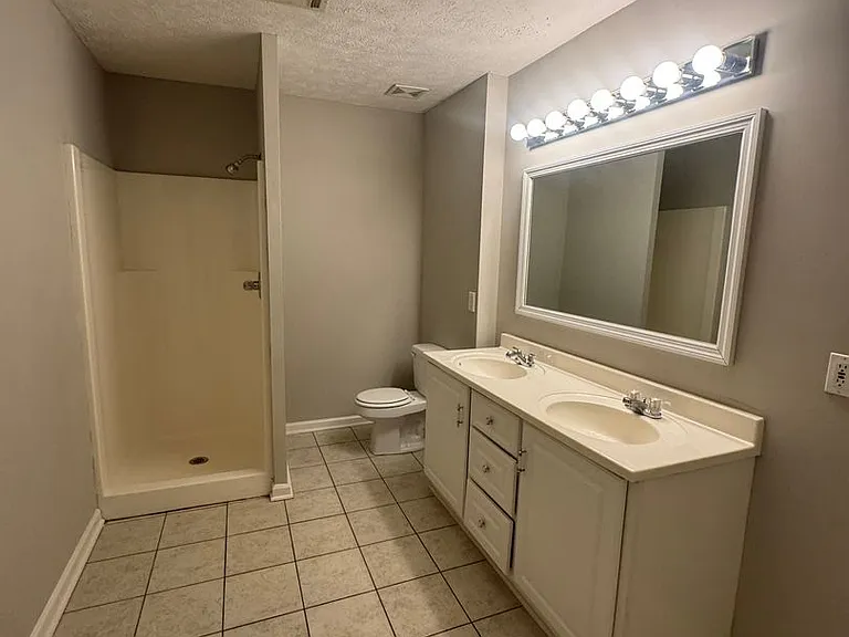 1154 S Lawrence St — Photo 22