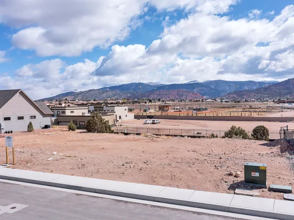 933 S Cliffs Dr, Cedar City, UT 84720