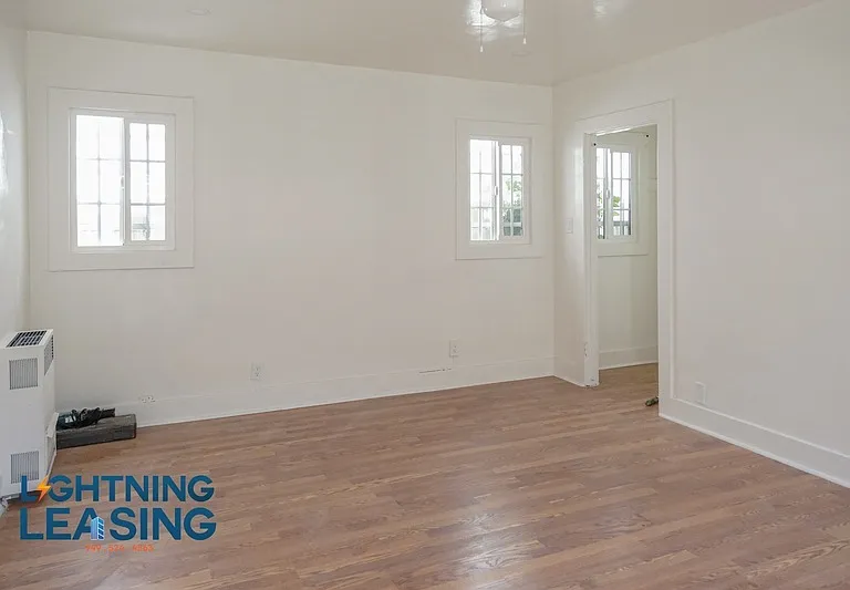 1326 N Serrano Ave — Photo 2