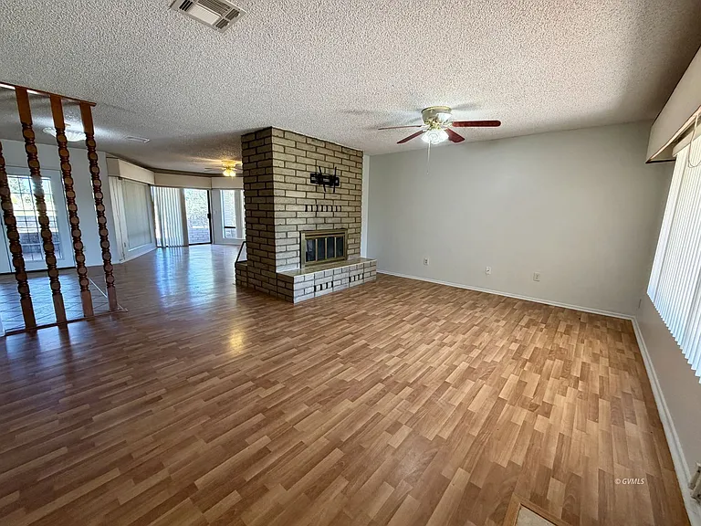 3028 S Fairway Ave — Photo 4