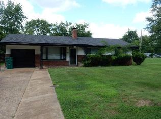 9739 Duke Dr, Saint Louis, MO 63136