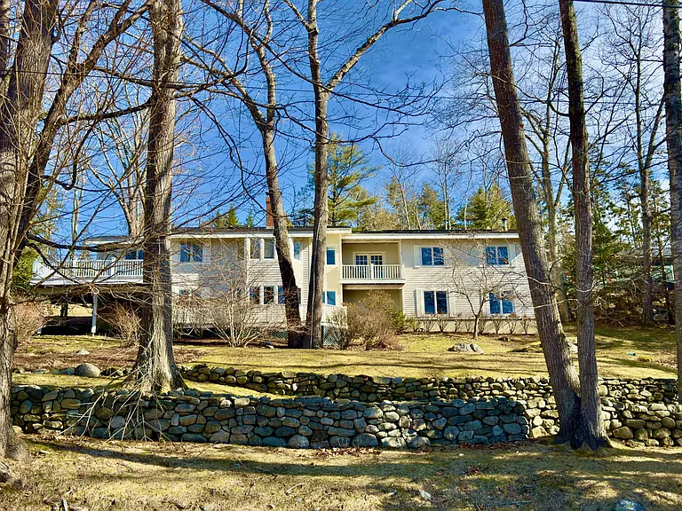 315 Bayview St — Photo 1