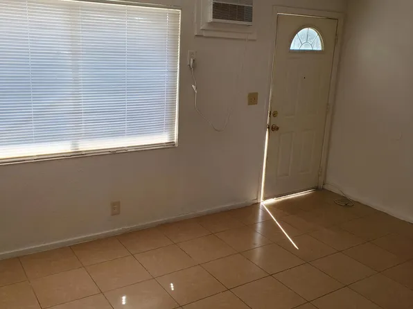 810 Lampasas Ave #4, Sacramento, CA 95815