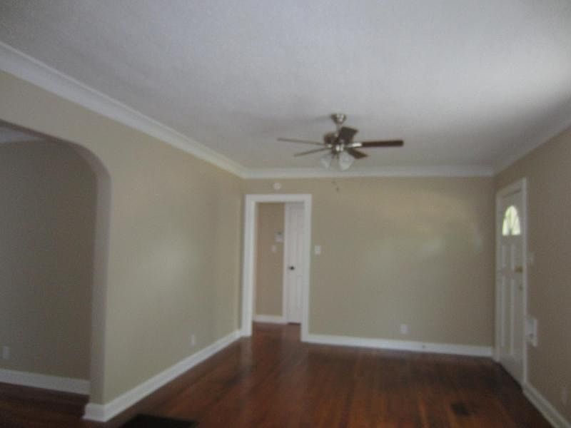 2nd image of 668 McConnell St