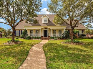 1013 Muirfield Vlg, College Station, TX 77845