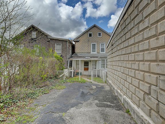 3rd image of 209 N Vine St