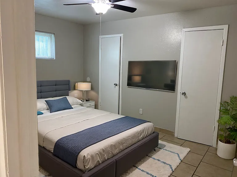 Encanto Apartments — Photo 19