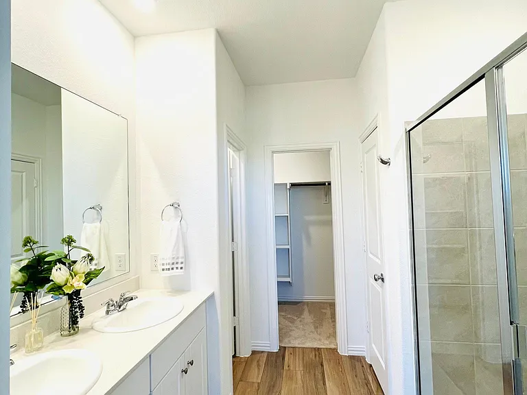 1105 Misty Brook Dr — Photo 23