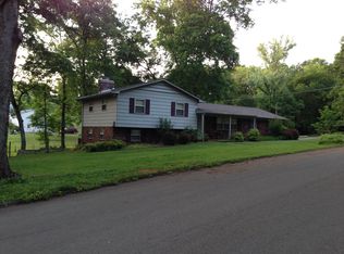 8701 Longmeade Dr, Knoxville, TN 37923