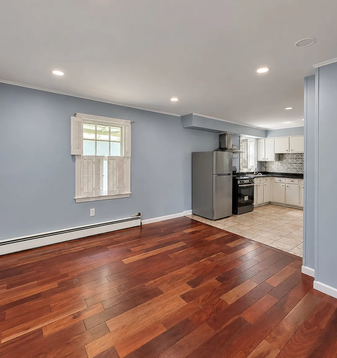 3 bed, 1.0 bath, 1843 sqft, $1,750 — Photo 1