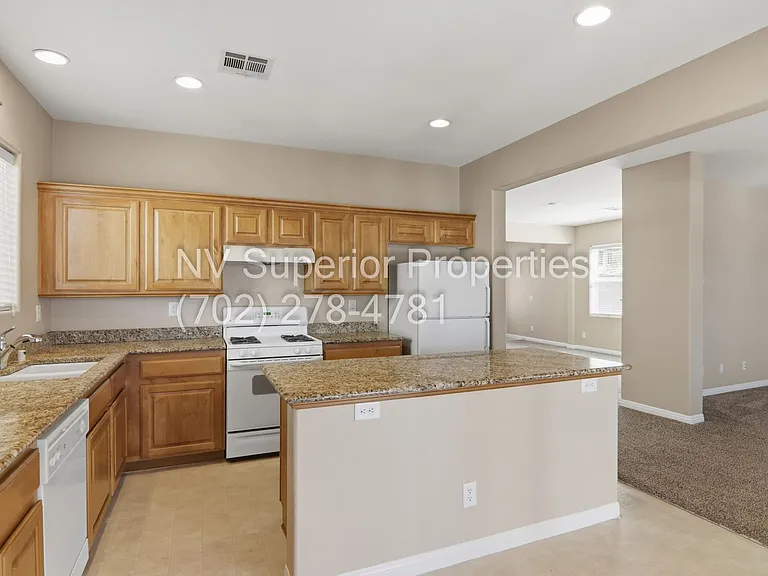 5057 Golden Antelope Way — Photo 17
