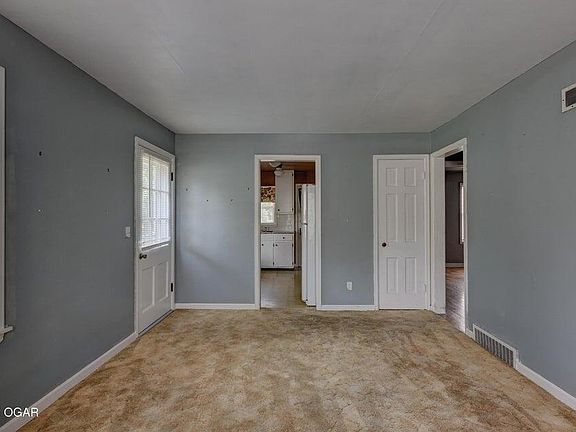 4th image of 817 Kentland Drive