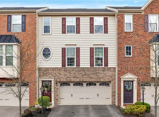 1203 Pointe View Dr, Mars, PA 16046