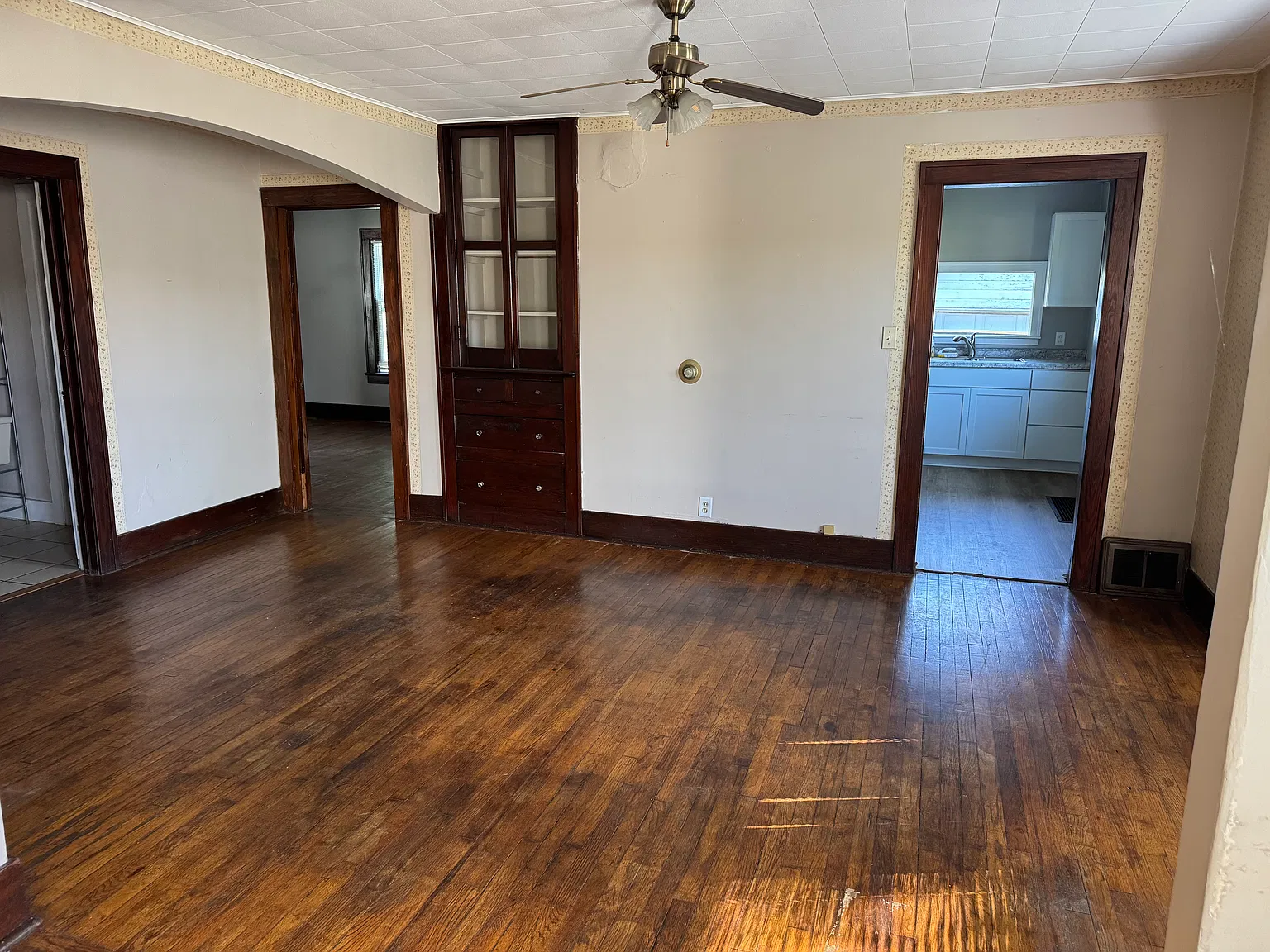 2 bed, $1,800 — Photo 4