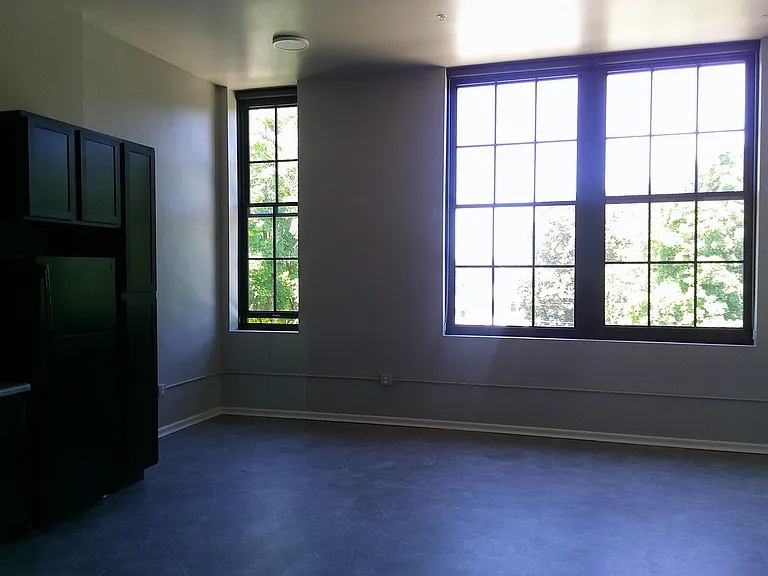 308 E Corning St — Photo 63