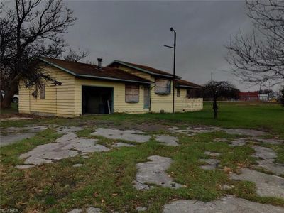 7772 Oberlin Rd, Elyria, OH, 44035