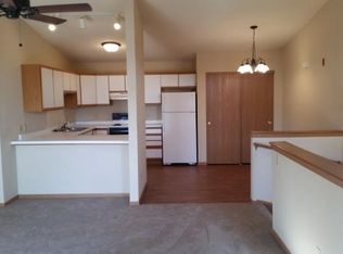 4821 Windward Ct APT 14, Sheboygan, WI 53083