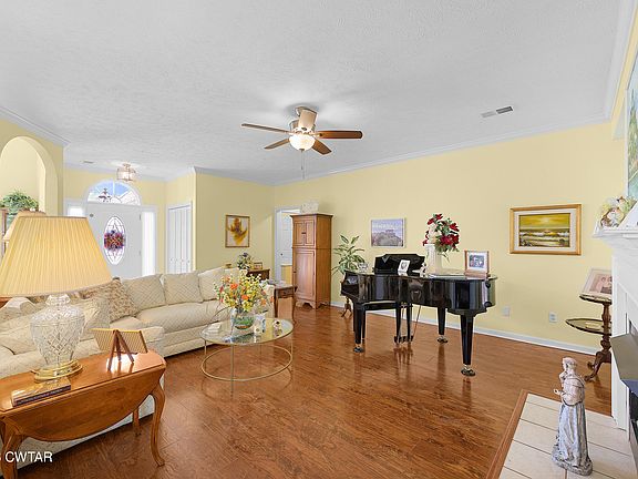 5th image of 7 Edgewater Cv