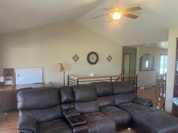 601 Moose Ct, Loveland, CO 80537
