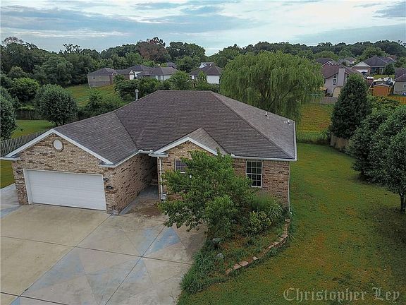 4th image of 1306 E Glendale Ln