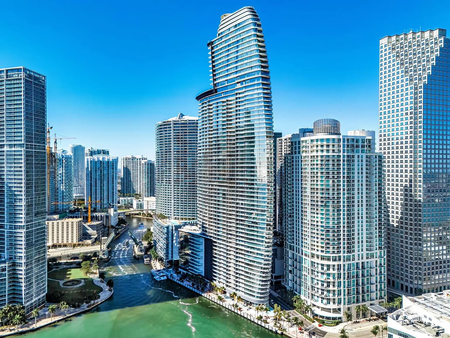 300 Biscayne Boulevard Way — Photo 1