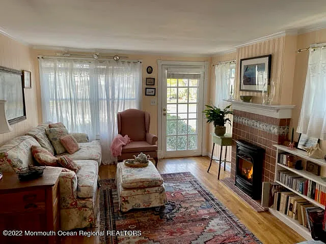 2 bed, 841 sqft, $2,200 — Photo 4