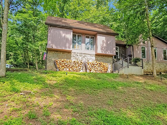3rd image of 105 Nathan Forest Ct