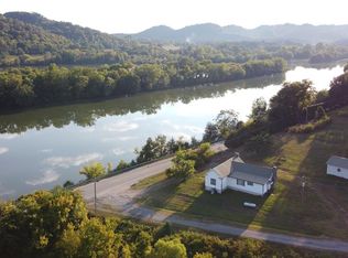 2740 Gladdice Hwy, Whitleyville, TN 38588