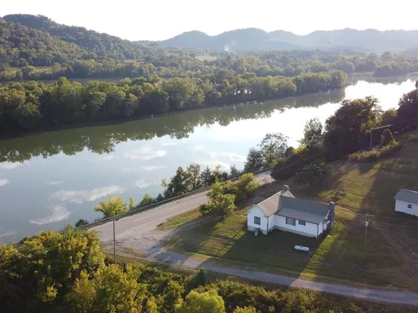 2740 Gladdice Hwy, Whitleyville, TN 38588