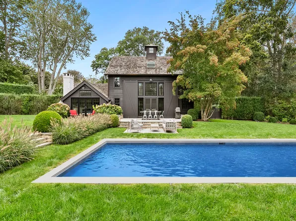 2749 Montauk Hwy, Sag Harbor, NY 11963