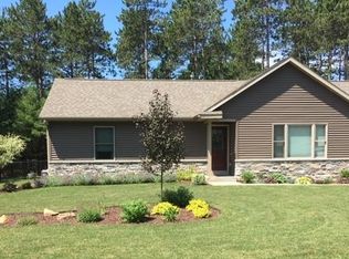 4820 Hunters Ridge Dr, Wisconsin Rapids, WI 54494