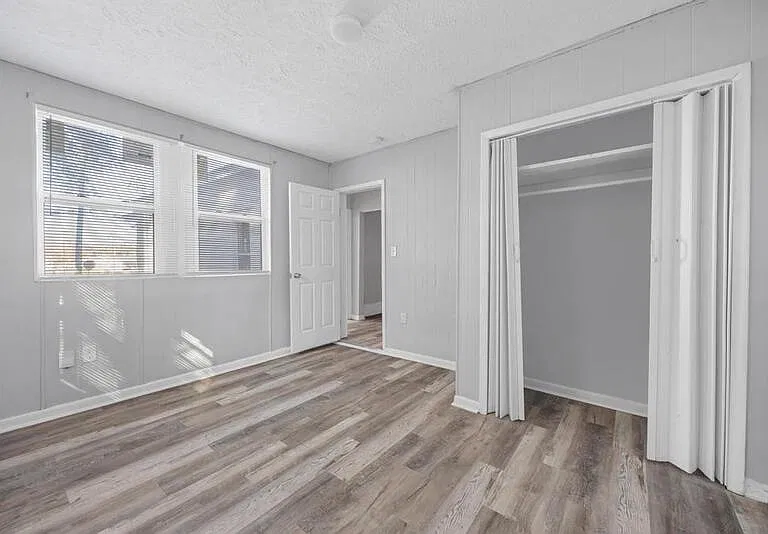 1648 W 36th St #1 — Photo 11