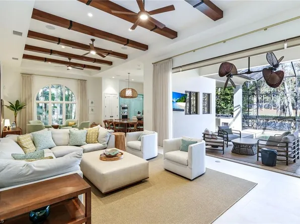 2904 Tiburon Blvd E, Naples, FL 34109