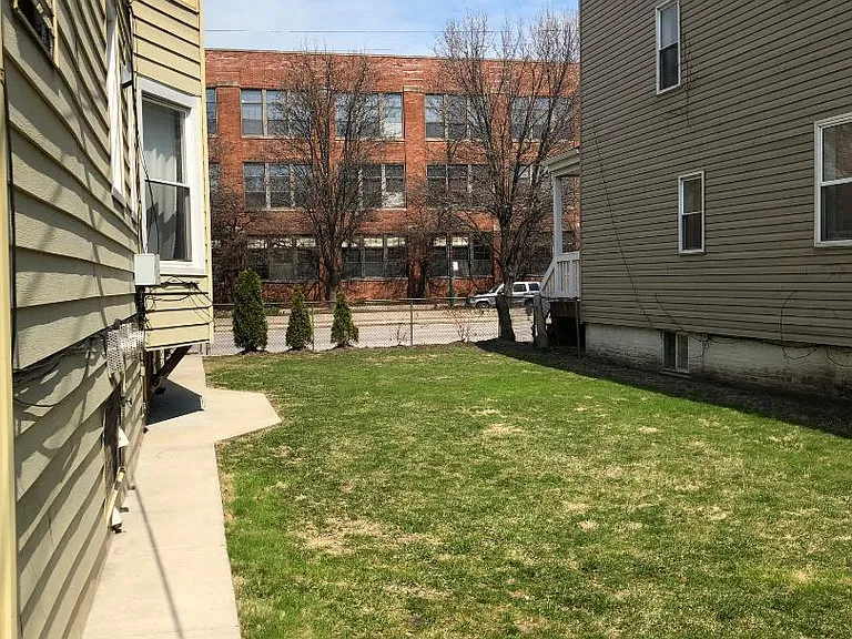 1709 W Irving Park Rd #A — Photo 20