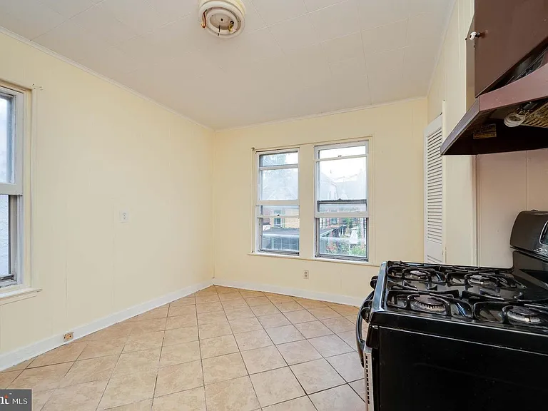 725 Madison Ave #2 — Photo 21
