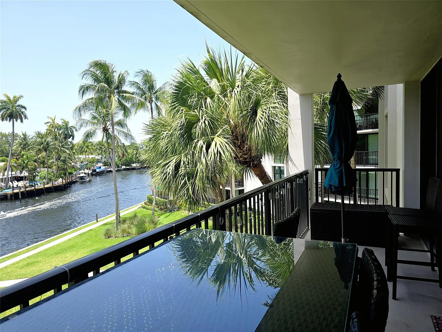 2 bed, 1250 sqft, $3,200 — Photo 4