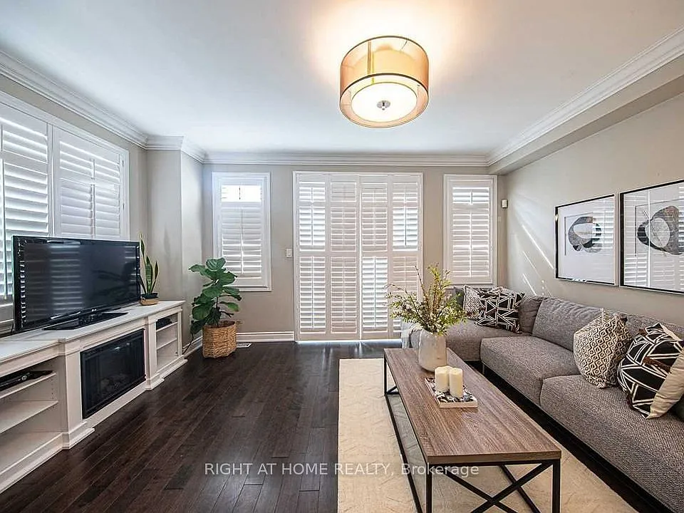 2 bed, $3,000 — Photo 4