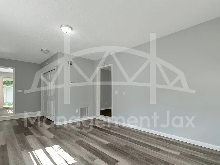 3362 Lowell Ave — Photo 5