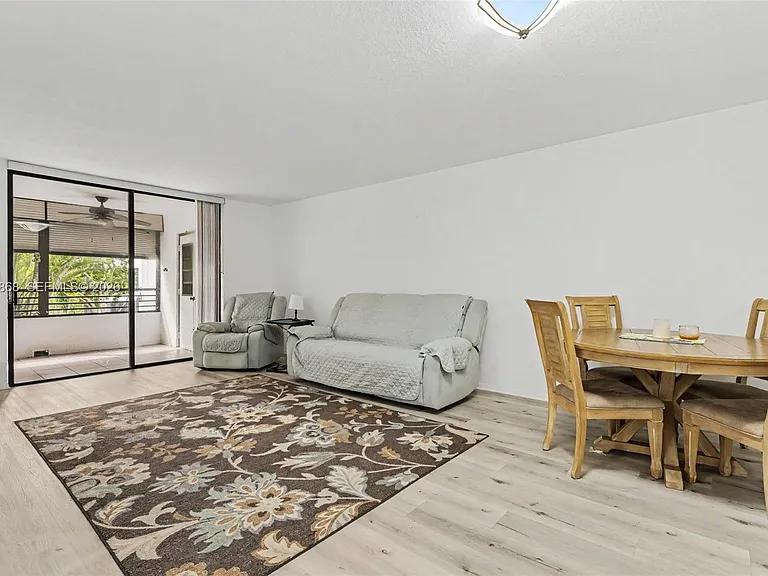 1410 Sheridan St #12I — Photo 12
