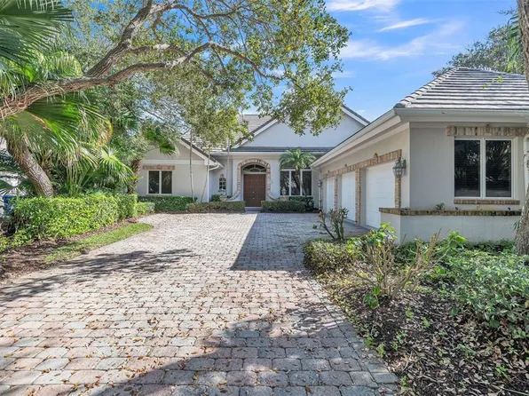 140 N White Jewel Ct, Indian River Shores, FL 32963