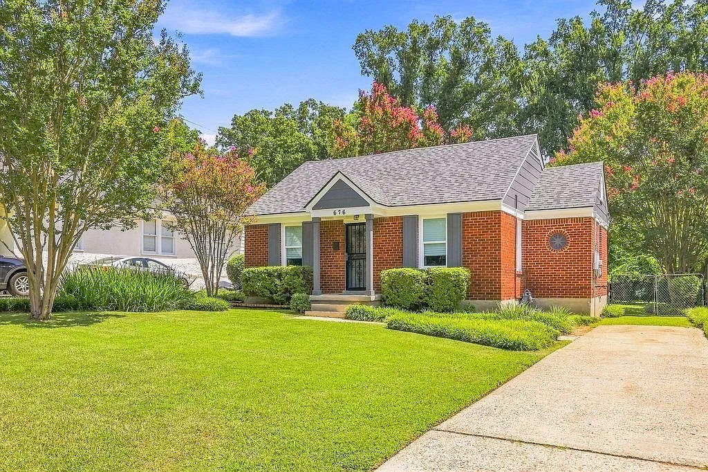 2 bed, 1.0 bath, 999 sqft, $1,650 — Photo 2